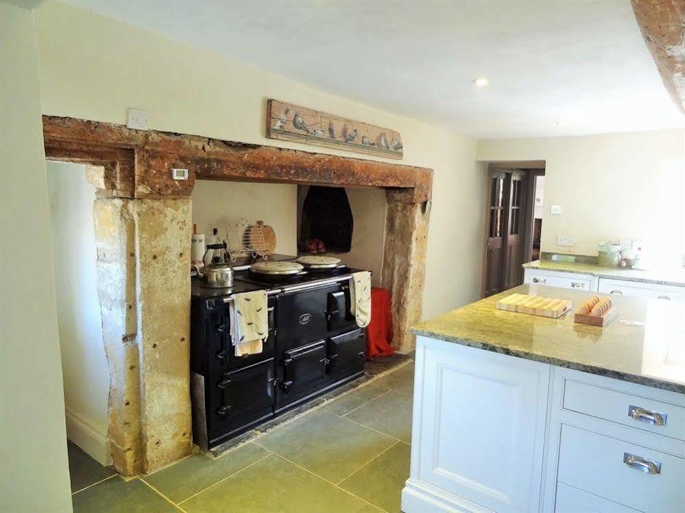 Huxham Farmhouse Bed and Breakfast East Pennard Eksteriør billede