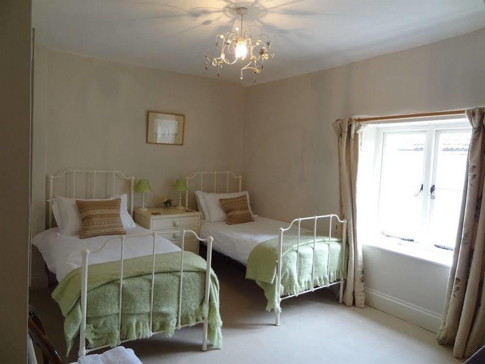 Huxham Farmhouse Bed and Breakfast East Pennard Eksteriør billede